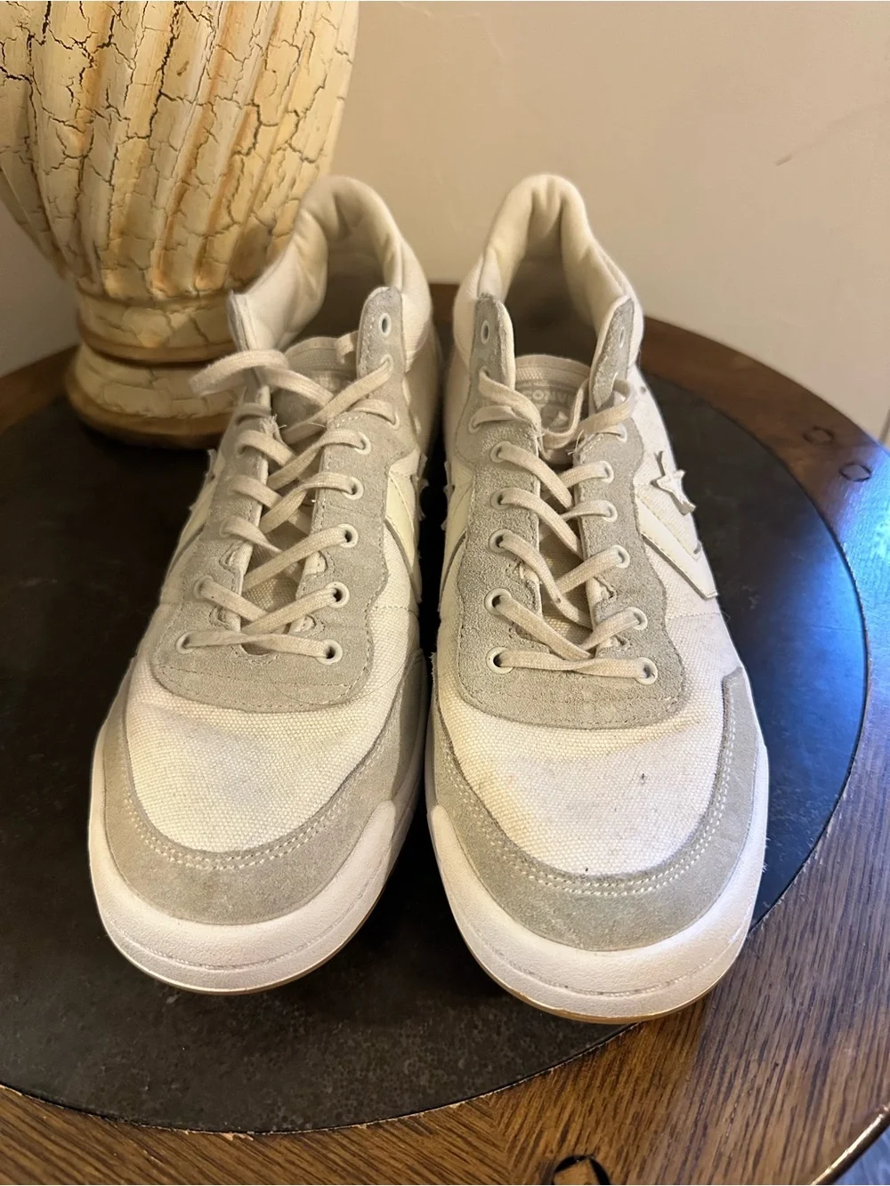 Converse Men’s Low-Top Sneakers in Light Beige and Off-White
